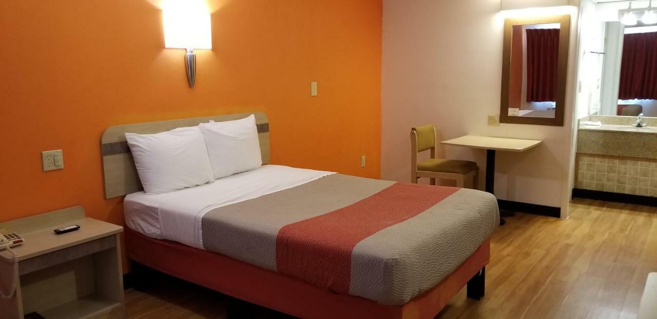 Fairbridge Inn Express Лондон Екстер'єр фото
