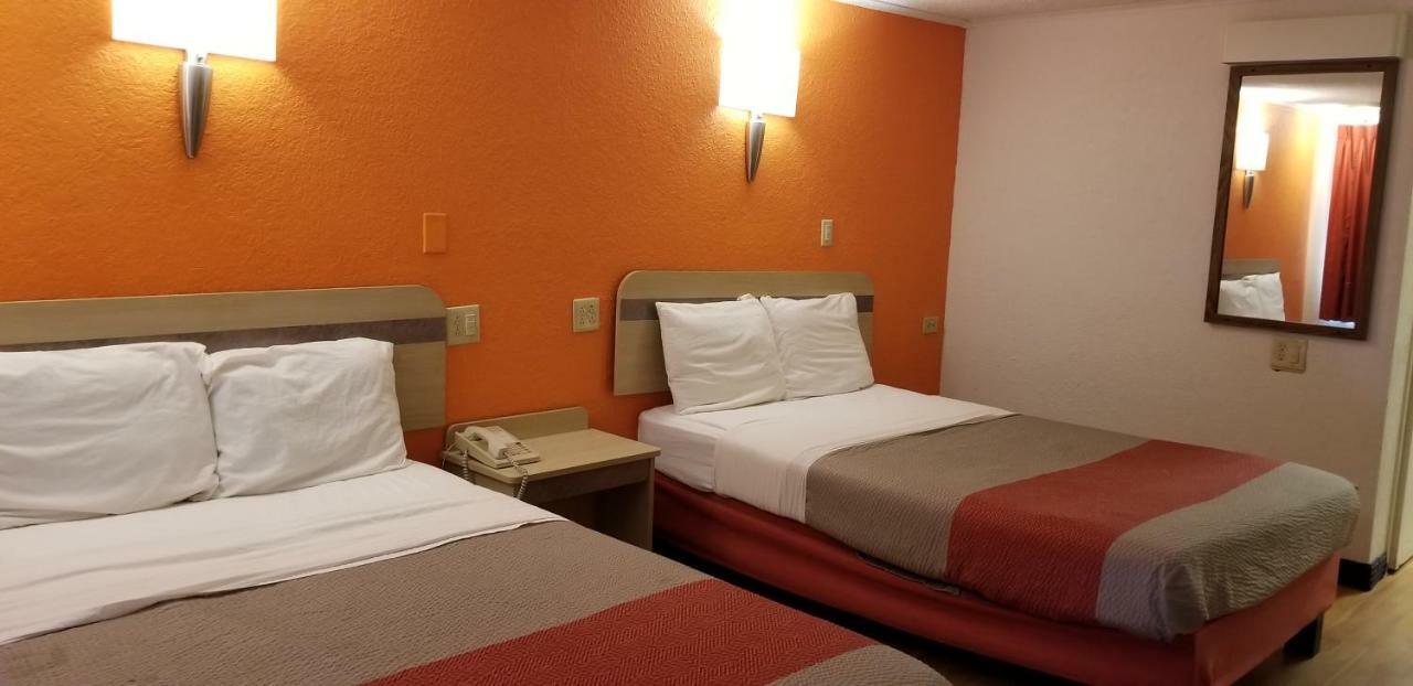 Fairbridge Inn Express Лондон Екстер'єр фото