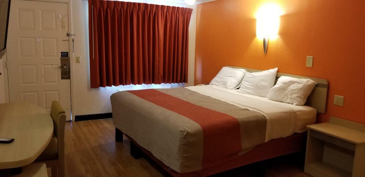 Fairbridge Inn Express Лондон Екстер'єр фото