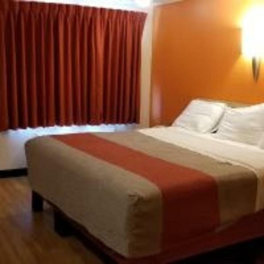 Fairbridge Inn Express Лондон Екстер'єр фото